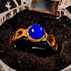 Size 8.5 Women's Gold Hearted Ring with Blue Stone Signet